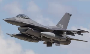 flighter jet-F16